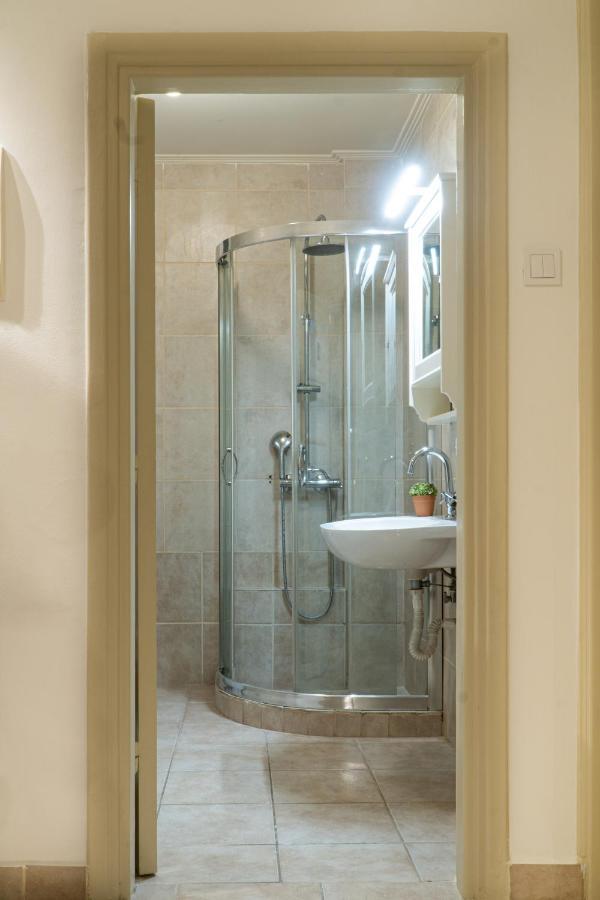 Nikis Artistic Flat/ Syntagma Square Appartement Athene Buitenkant foto